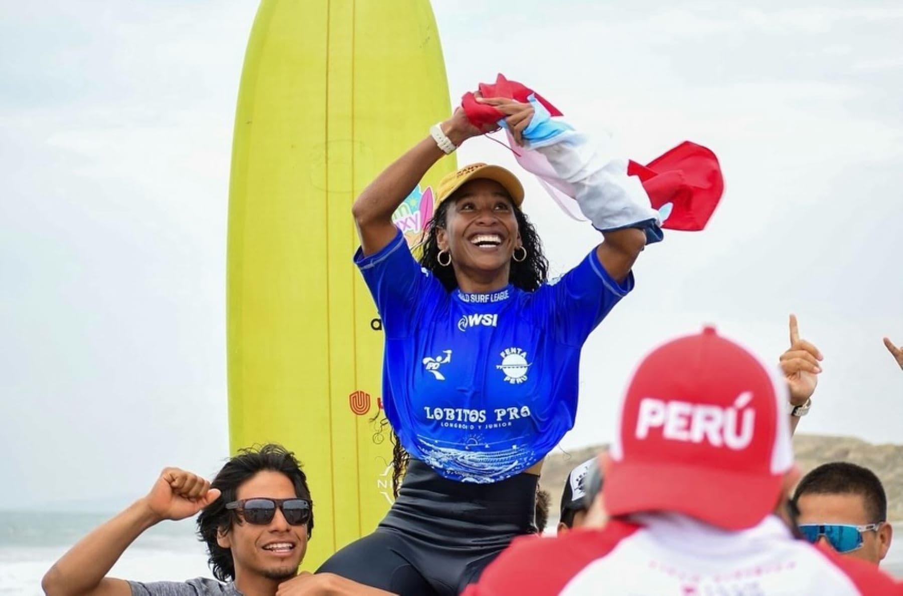 Surfista peruana es campeona del WSL Lobitos Pro
