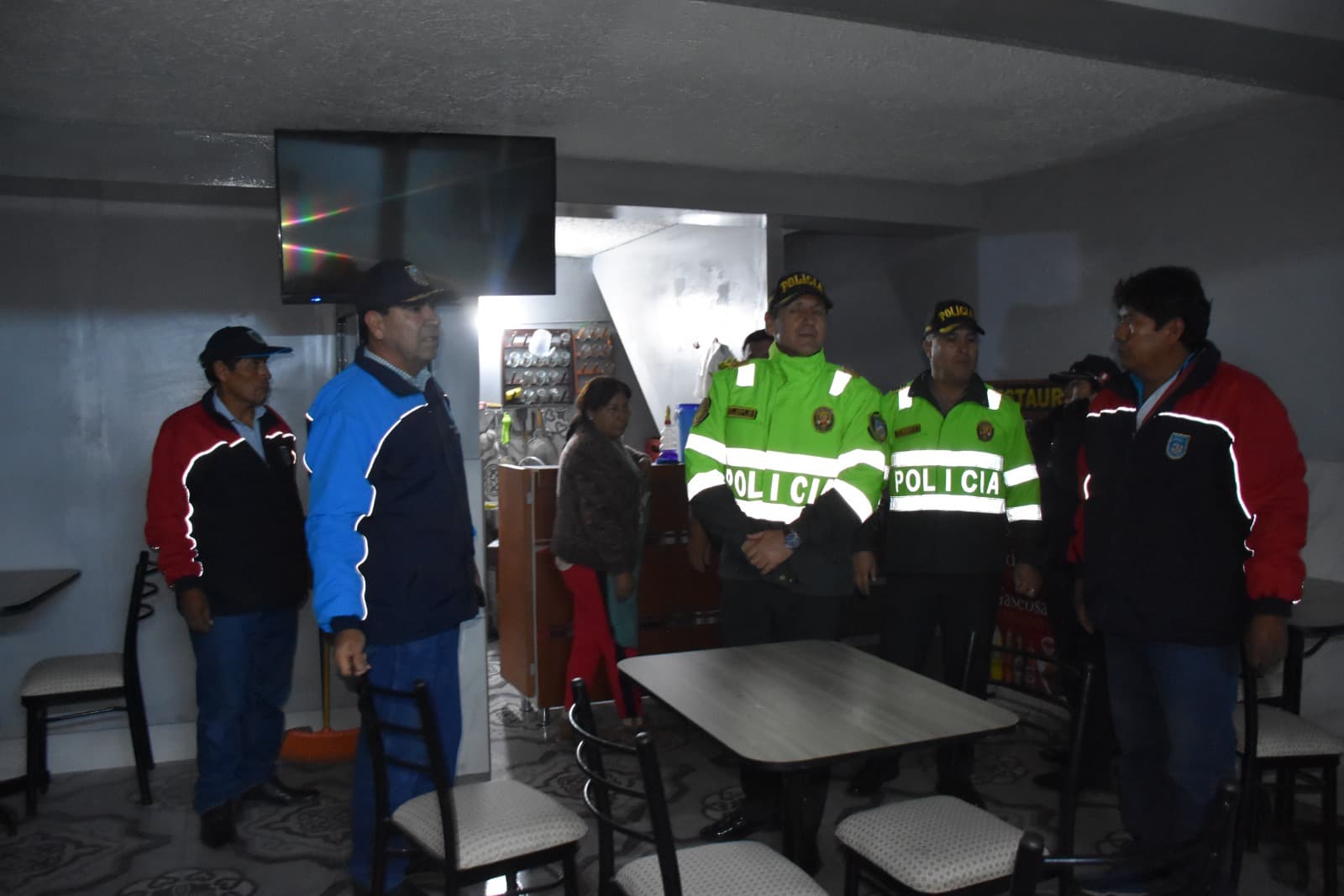 Detienen a 8 vendedores de droga y cierran 3 huacterías