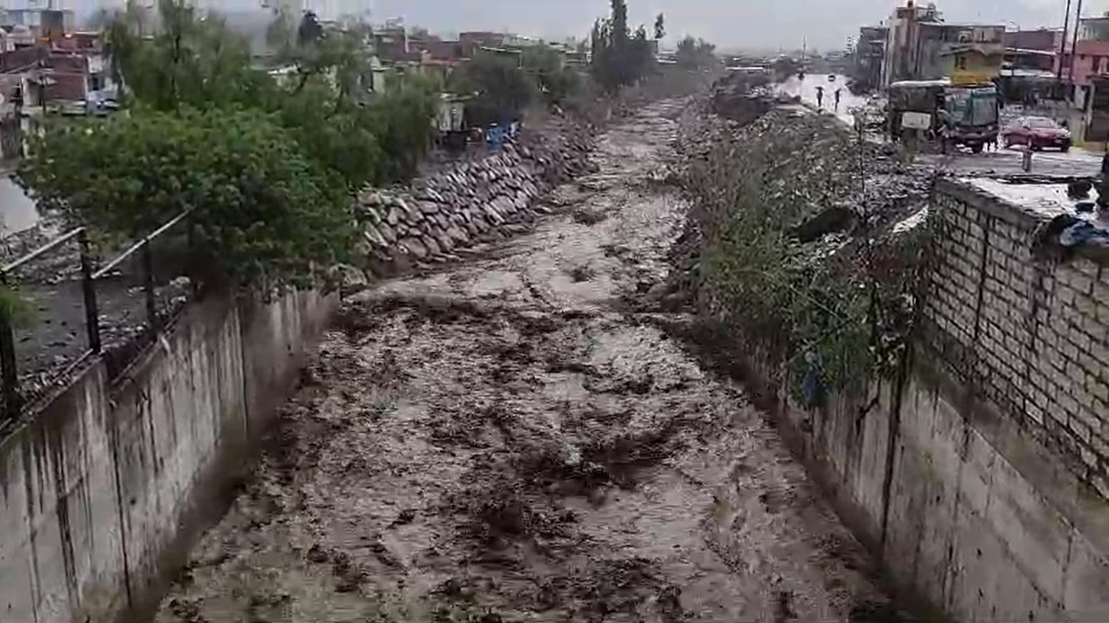 Intensas lluvias y activación de quebradas hasta el viernes