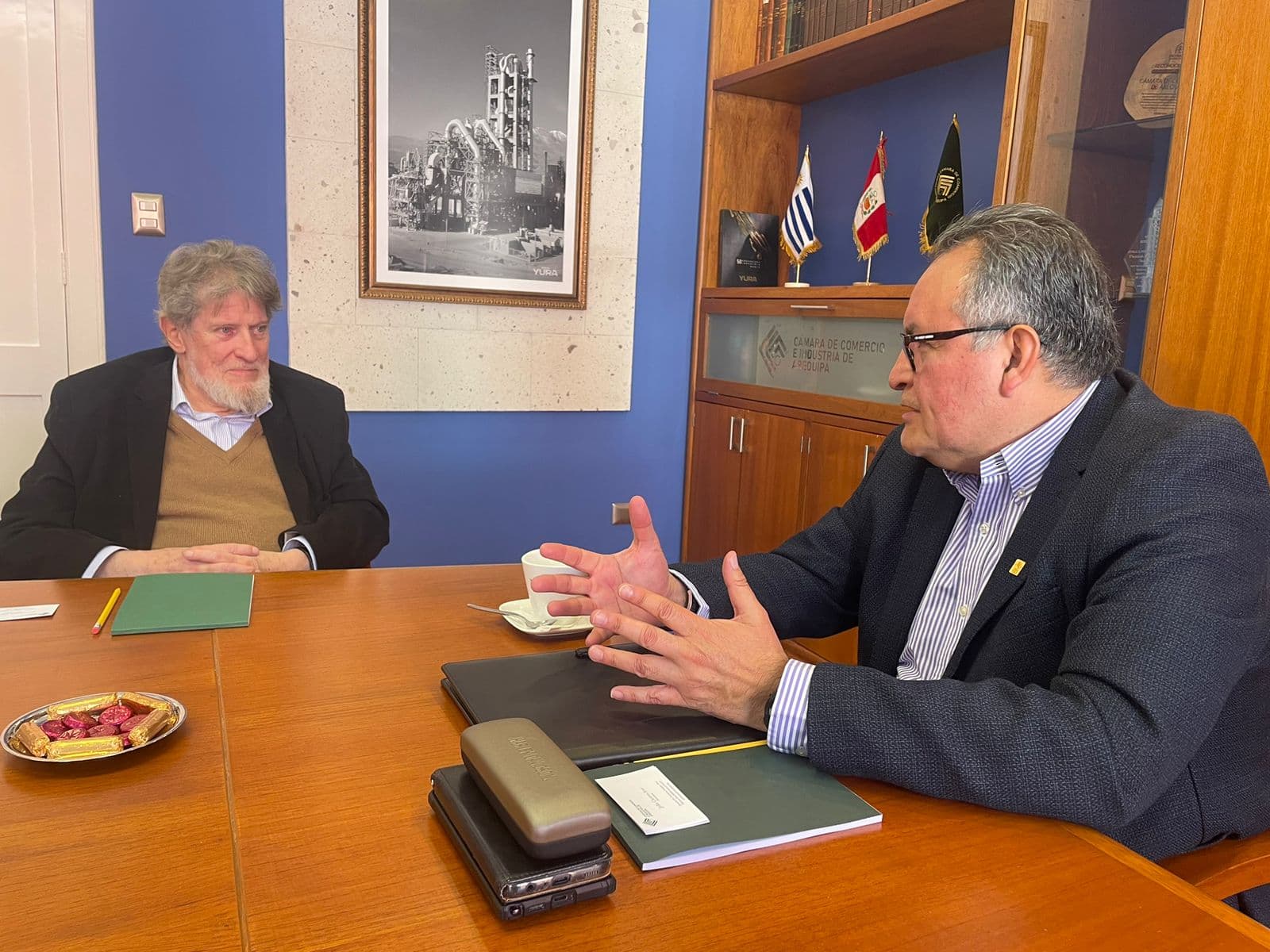 Impulsarán el sector textil y agropecuario entre Uruguay y Arequipa