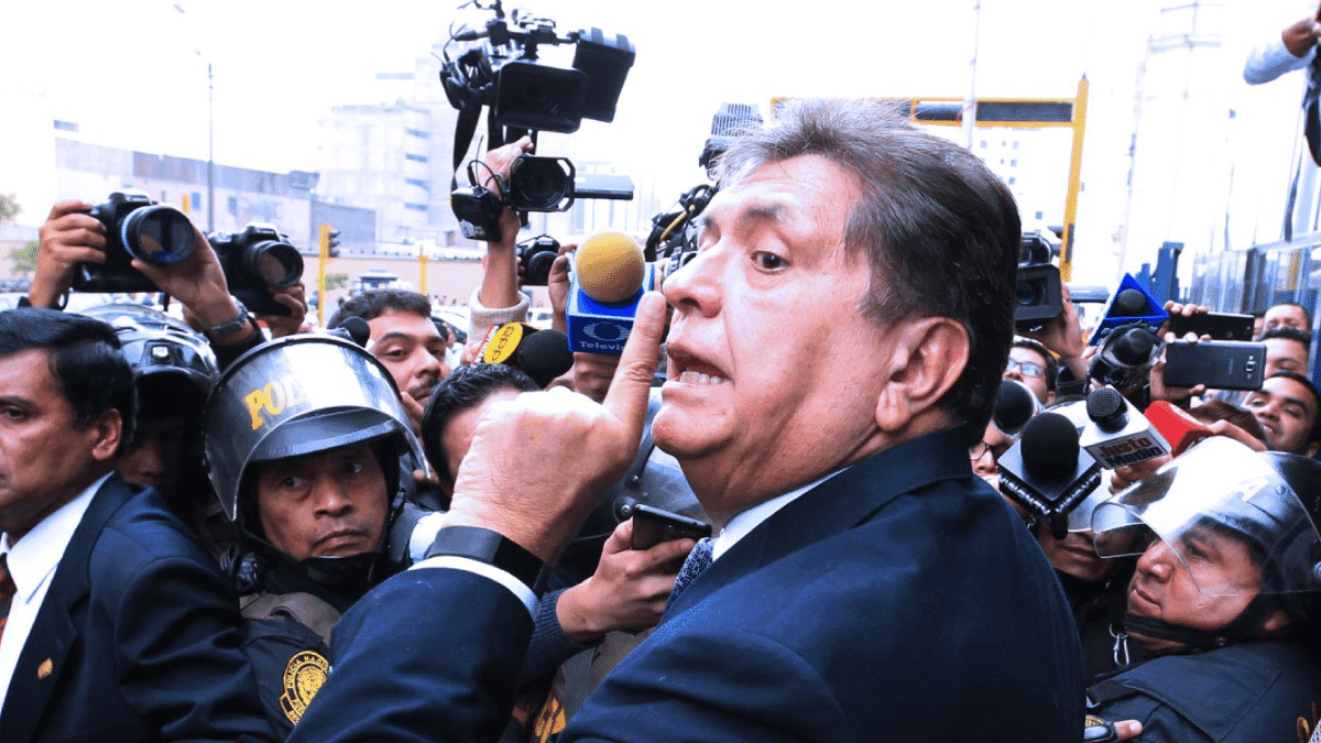 Admiten demanda de amparo para anular acceso a celulares de Alan García