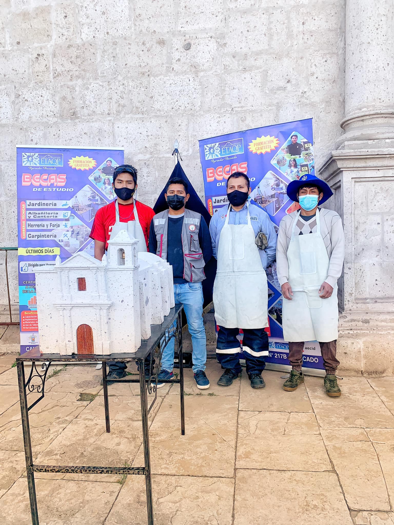 Colocan la décima primera maqueta para invidentes en Arequipa