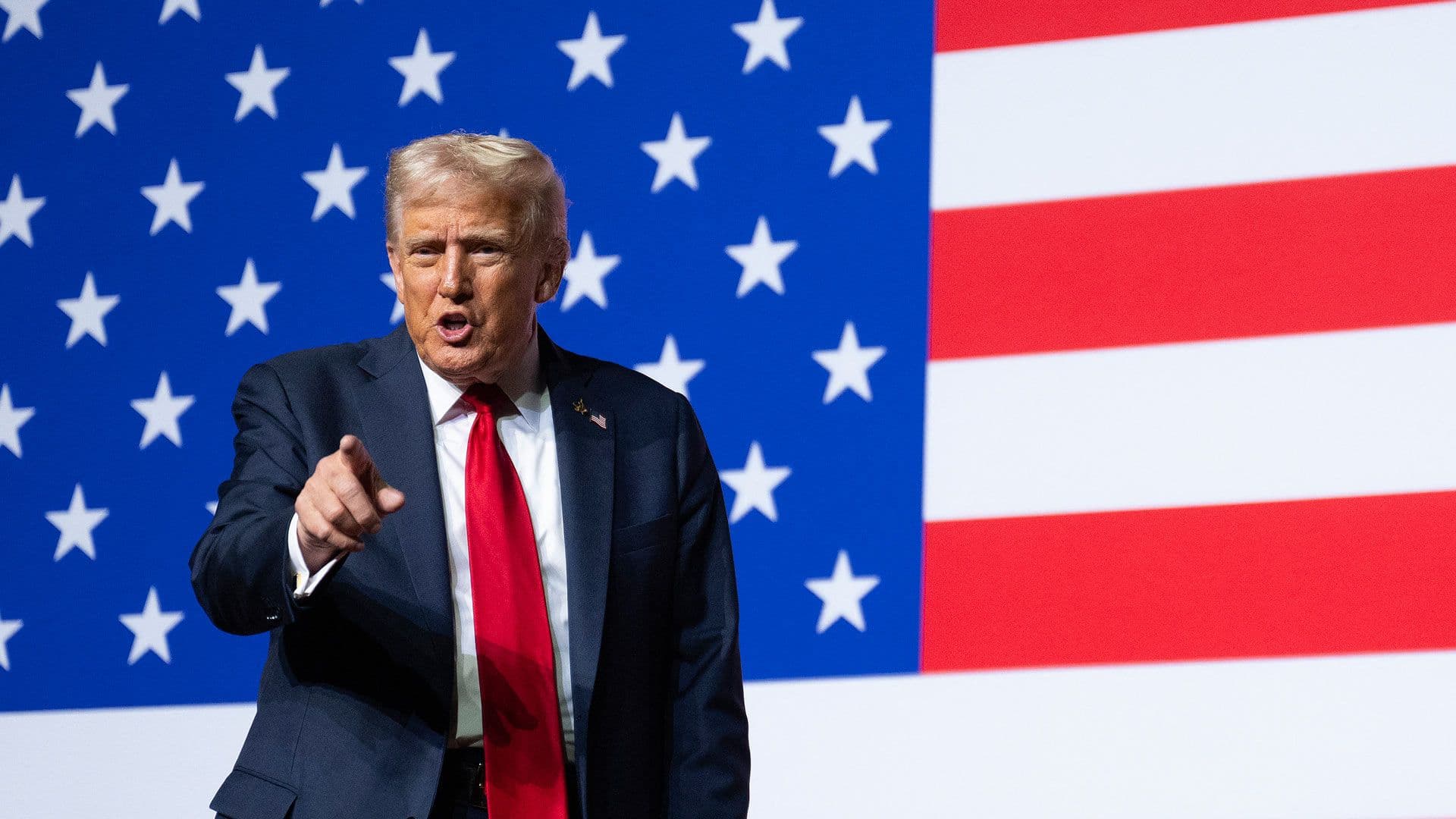 Donald Trump advierte pronta caída del gobierno cubano