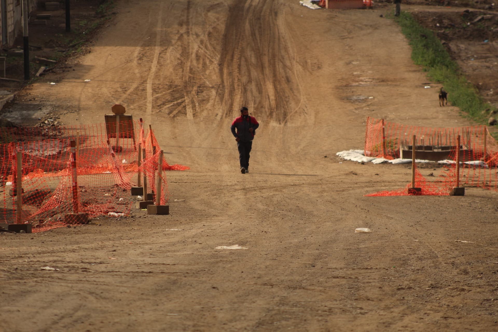 Falta de pagos y actividades en vía de 4 carriles