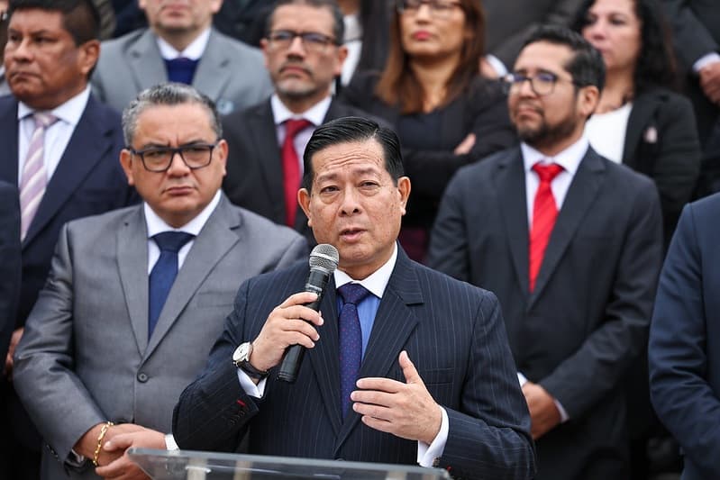 Congreso pide al premier Arana explicar retorno de Santiváñez
