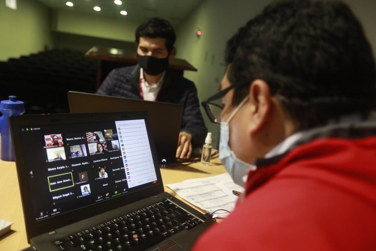 Denuncian corrupción en Castilla a través de audiencia virtual