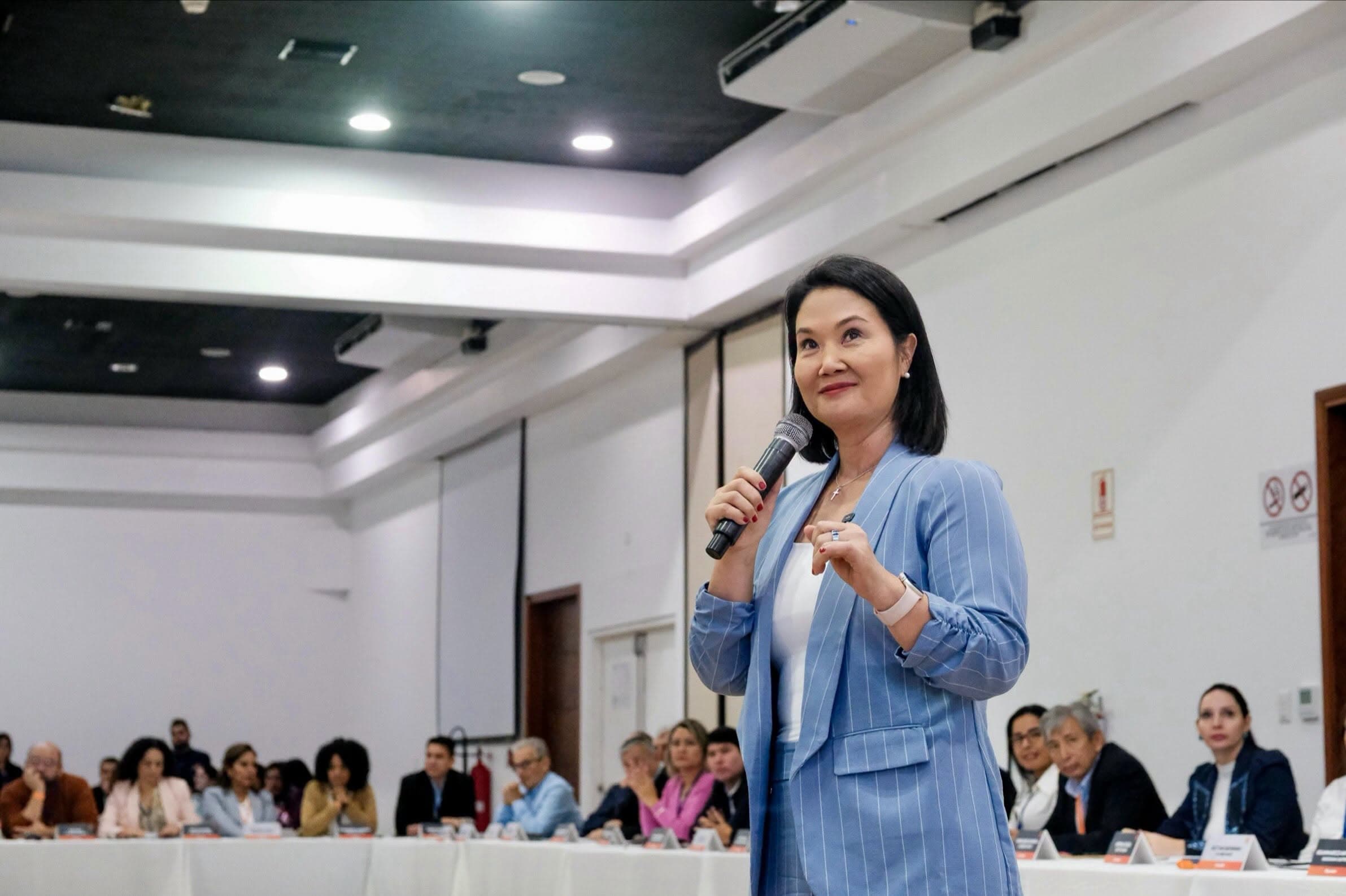 Keiko Fujimori plantea rastrillajes militares y policiales en fronteras