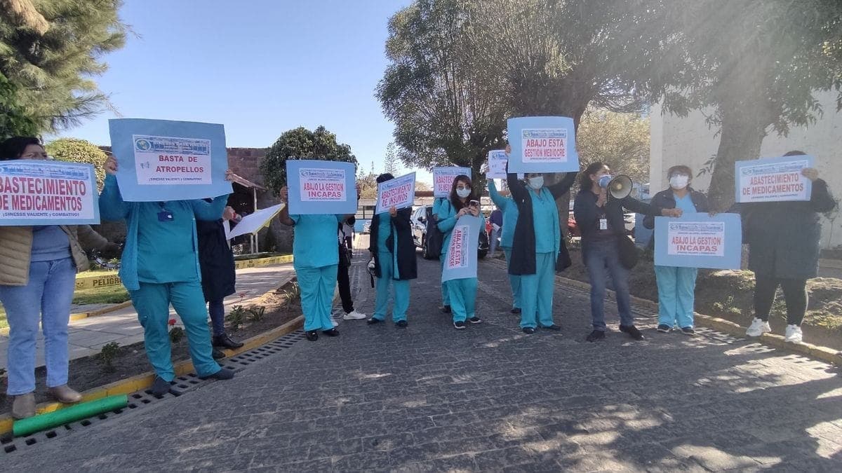 Trabajadores de EsSalud acatan este martes huelga indefinida