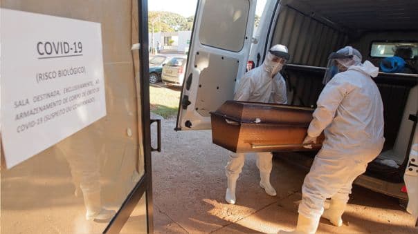 Brasil supera los 180 000 muertos por la COVID-19