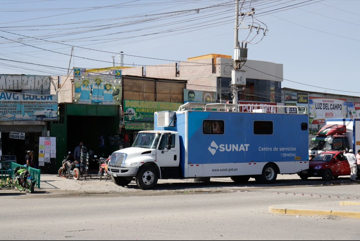 Revisan que comercios cumplan con sus obligaciones tributarias