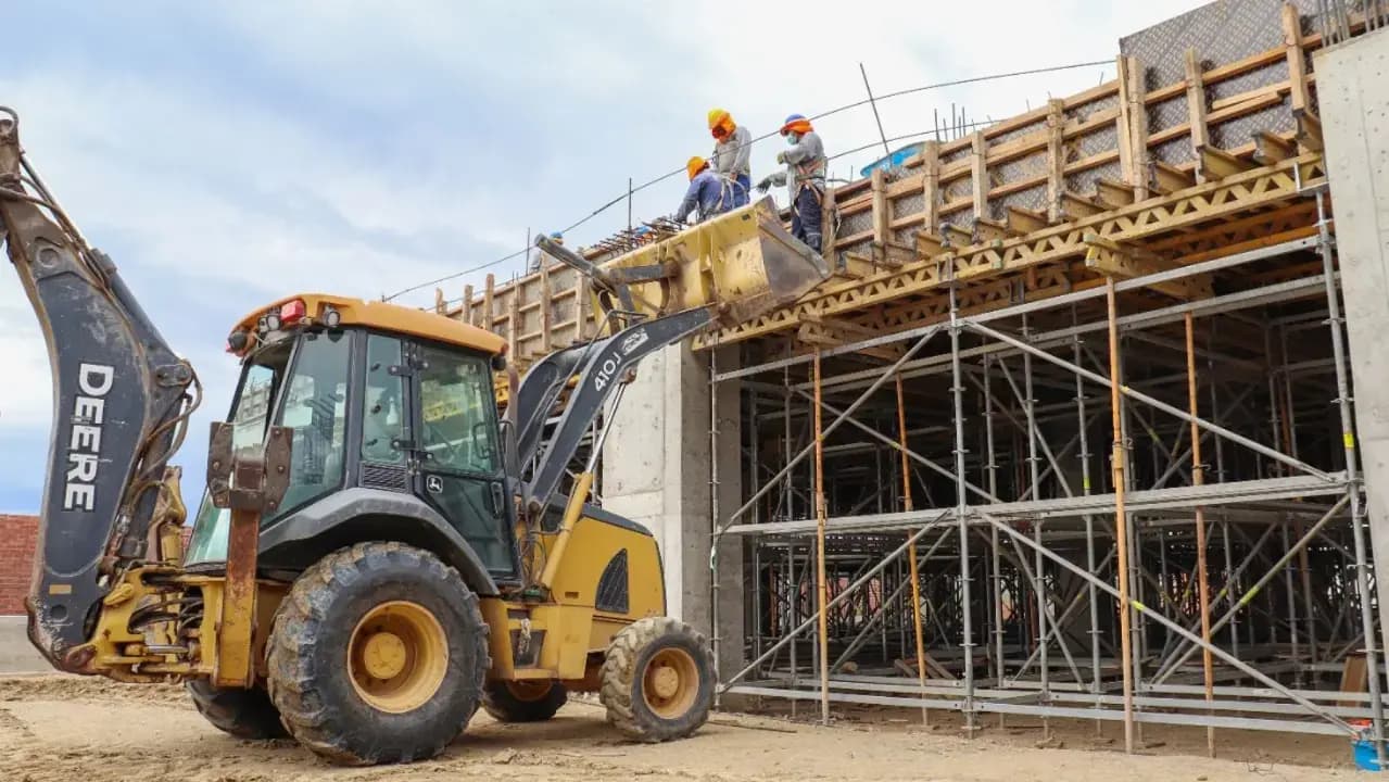 Acelerarán obras en 11 regiones con adendas de US$ 8 millones