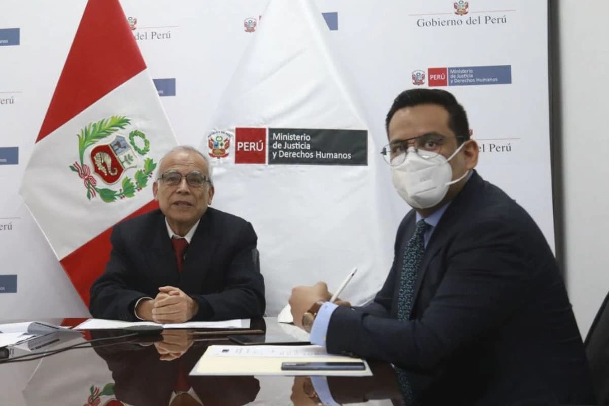 Gilmar Andía denunció autoritarismo y maltrato en el Minjus
