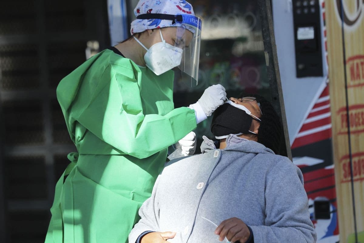 Variante ómicron representa 96% de contagios en Brasil