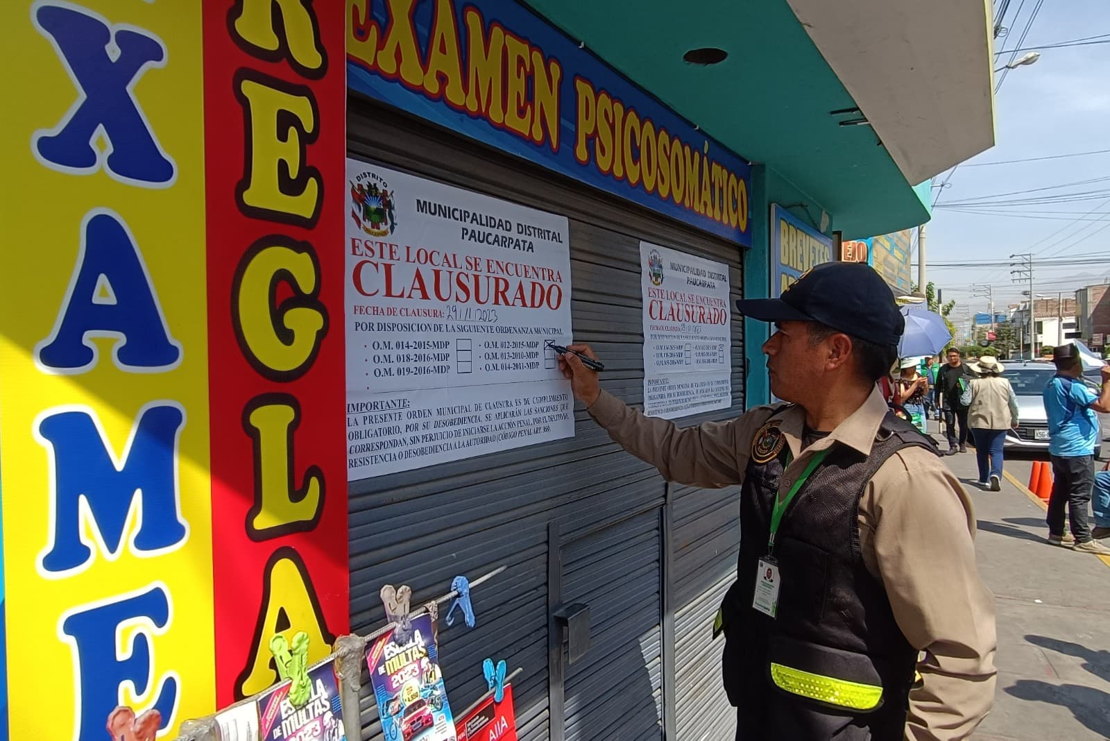 Paucarpata: Clausuran locales informales de los alrededores de Transportes