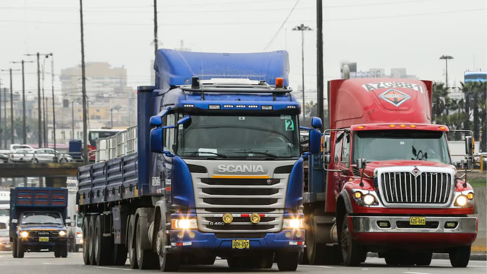 Transportistas de carga evalúan paro por suba de combustibles