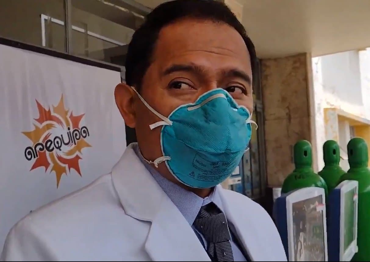 Director del hospital Covid desmiente al gobernador