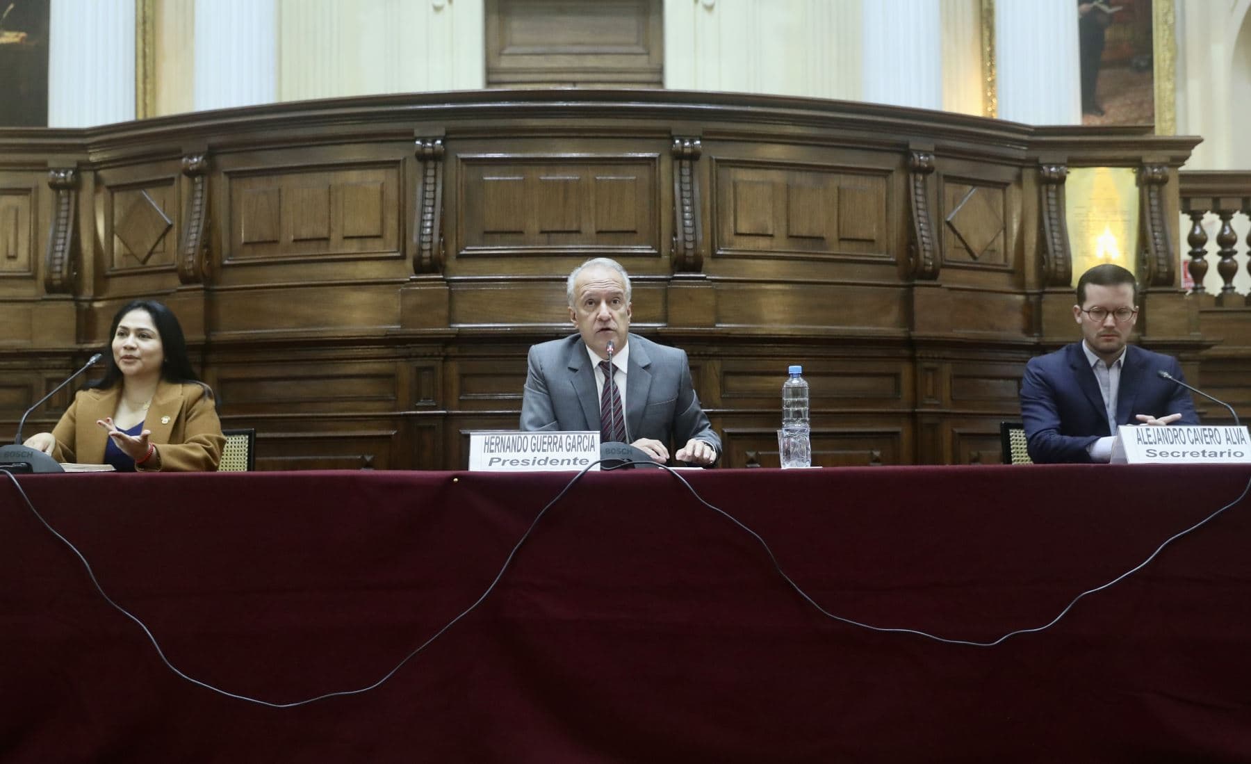 Archivan proyecto del Gobierno sobre la cuestión de confianza