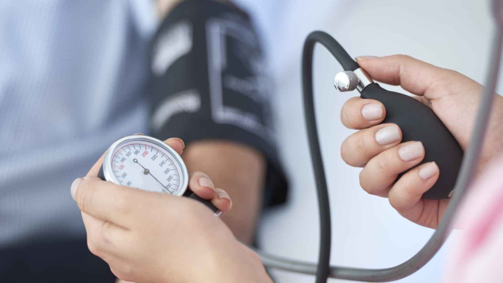 ¿Cómo controlar la presión arterial de forma natural?