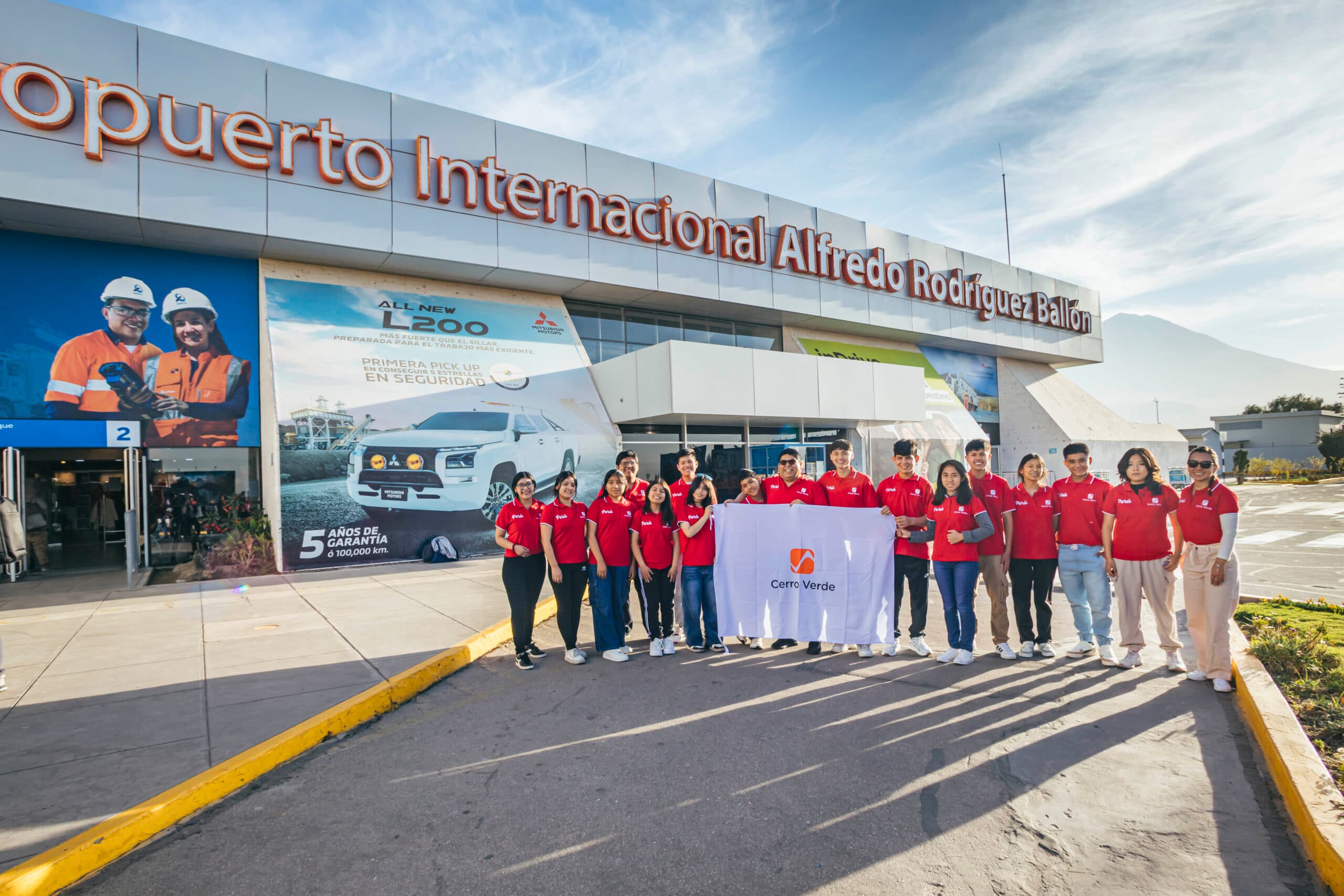 Estudiantes arequipeños destacan en certamen mundial de robótica