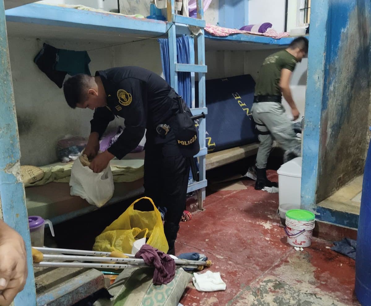 Incautan armas y celulares en megaoperativo a 68 penales