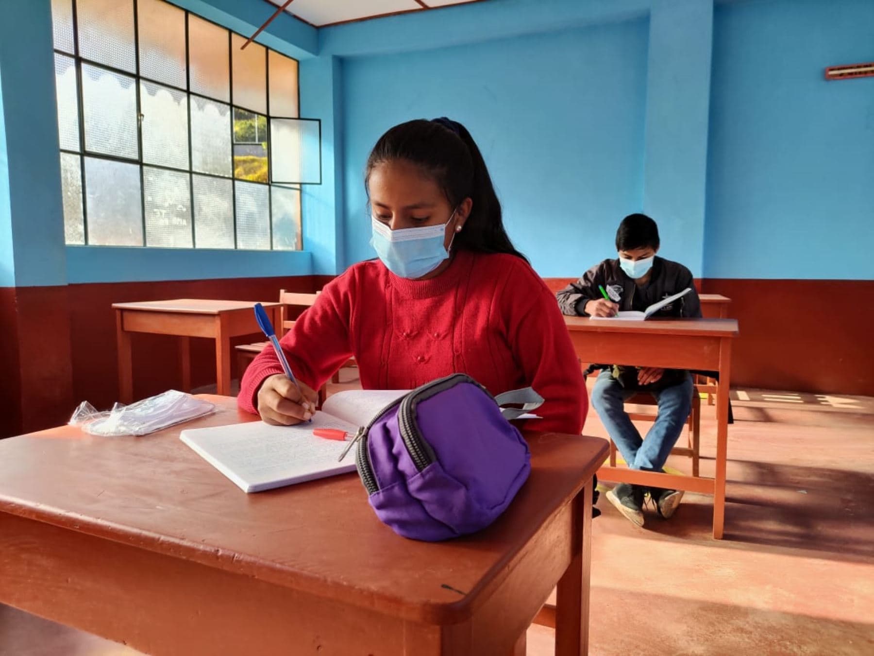 Verifican proceso de matrículas en colegios estatales