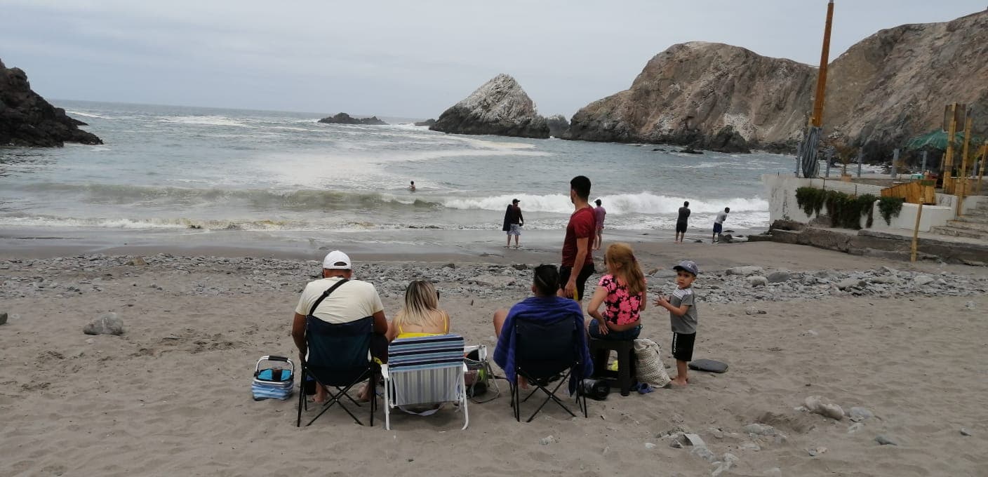 Permitirán acudir a playas de Camaná de lunes a jueves