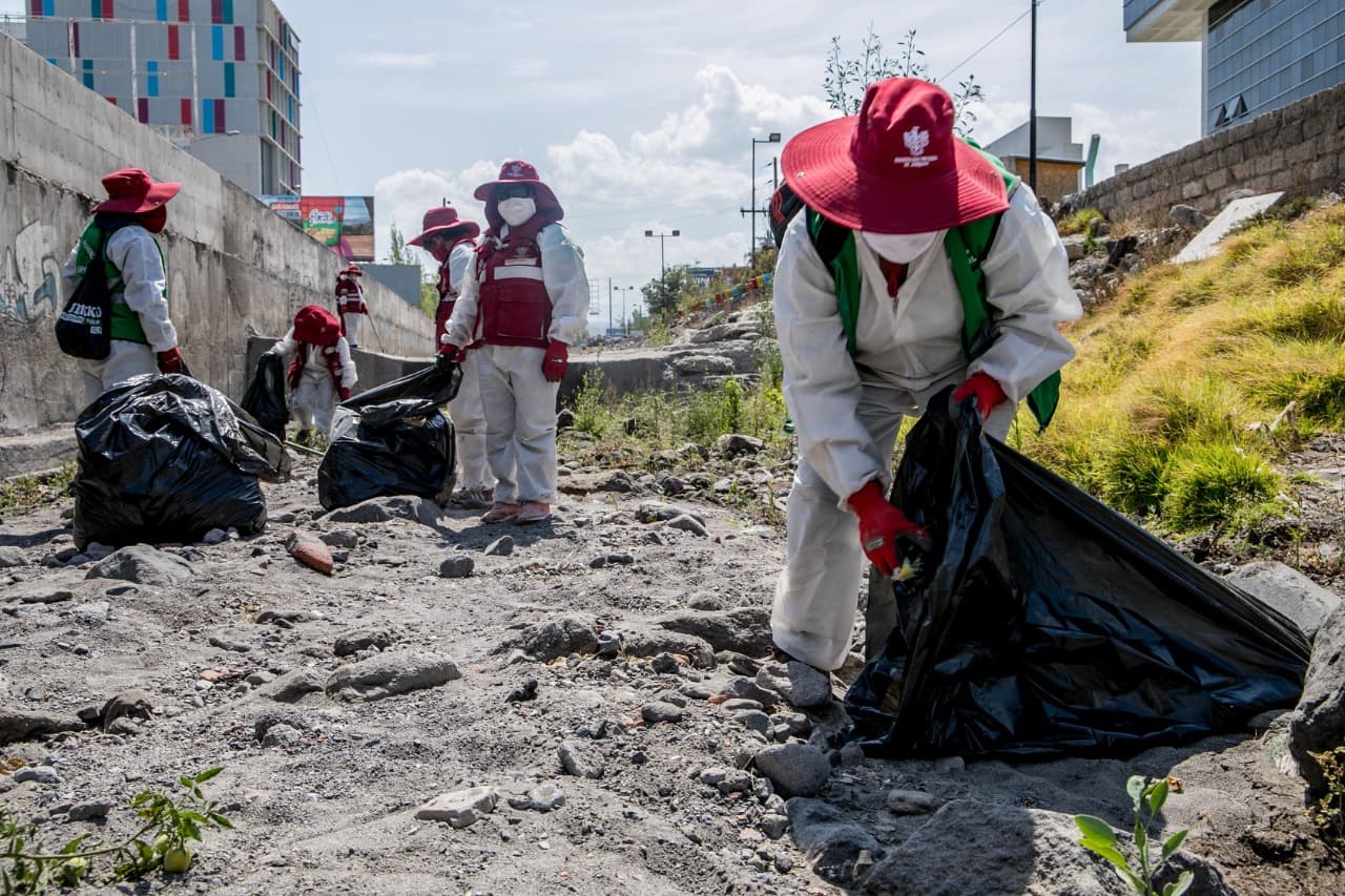 Comercios son los que más contaminan torrenteras