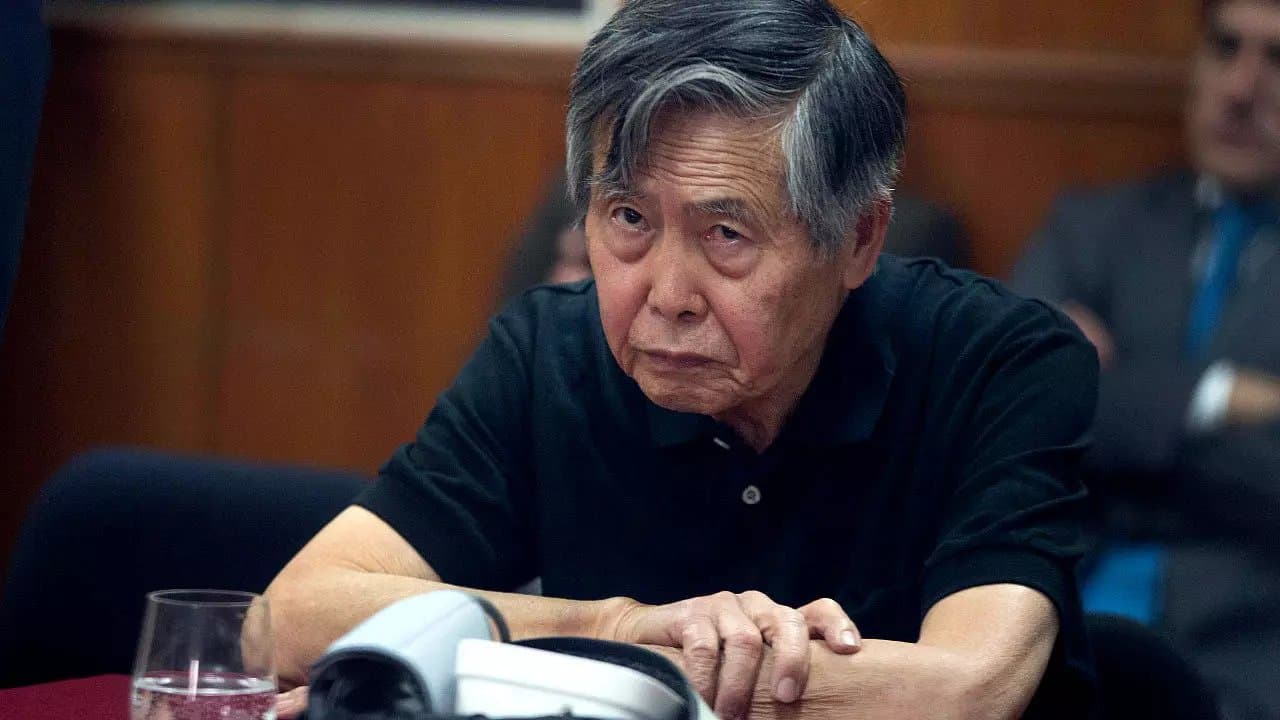 Alberto Fujimori regresa a prisión tras superar problemas respiratorios