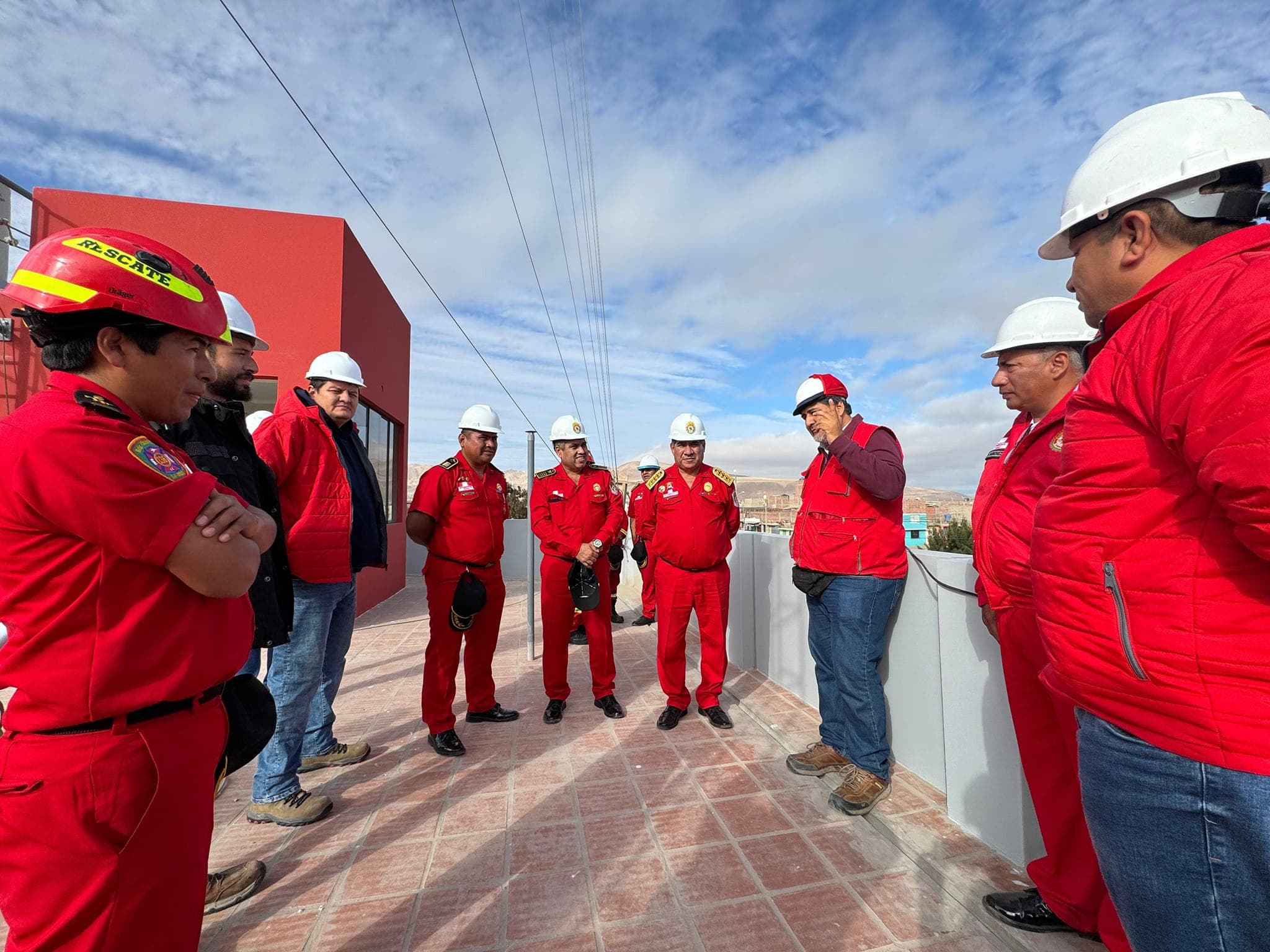 Verifican avances de moderna compañía de bomberos en Ilo