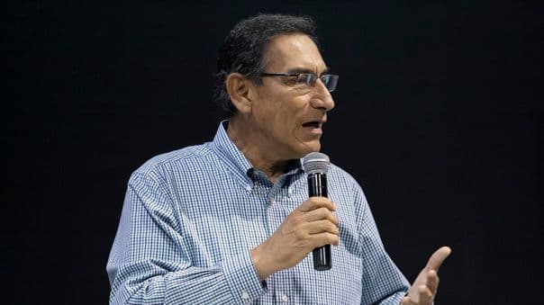 Inhabilitan por 10 años al expresidente Martín Vizcarra