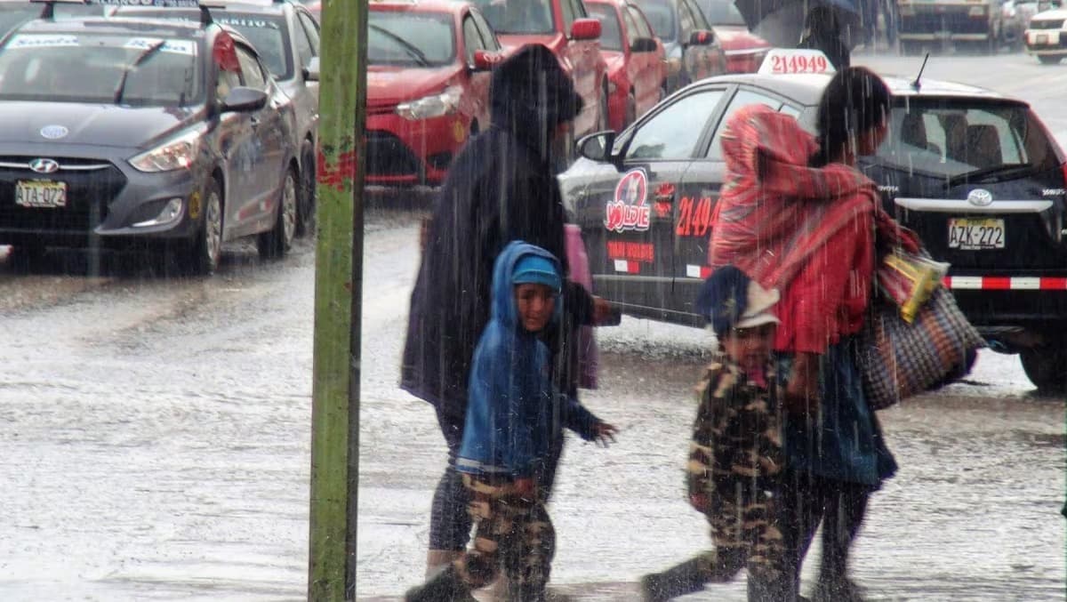 Senamhi alerta intensas lluvias en la selva y sierra este lunes