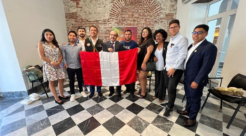 Arequipeños participaron en cita internacional de jóvenes políticos