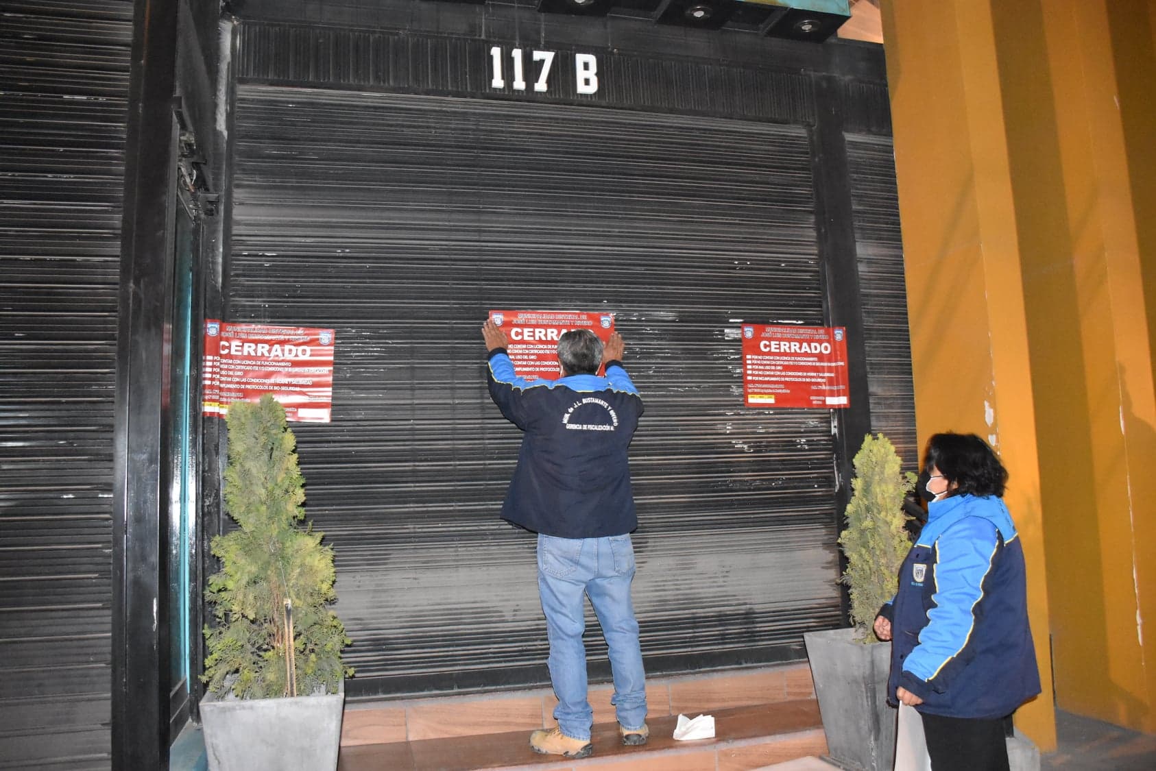 Intervienen 8 locales en la avenida Dolores