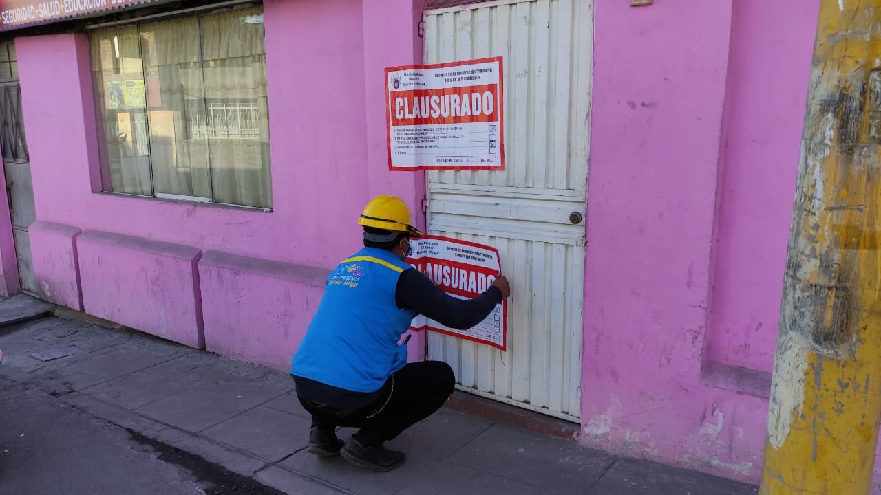 Clausuran bar clandestino en Mariano Melgar