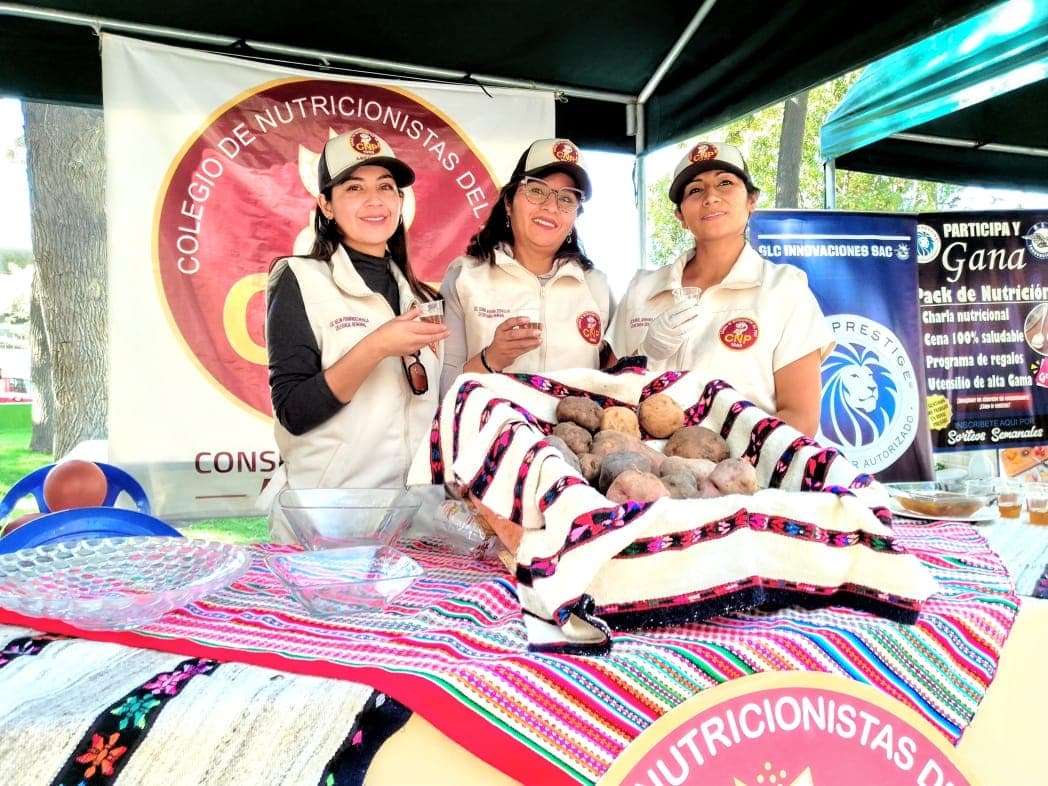 Unos 20 productores y comedores acudieron al Festival de la Papa