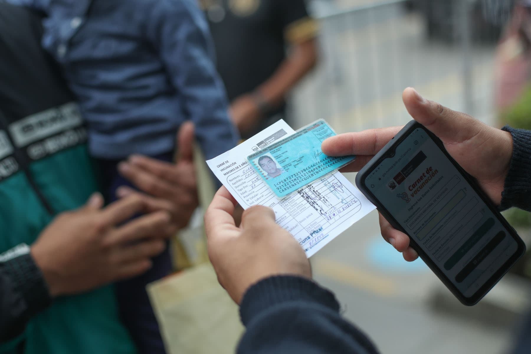 Carnet de vacunación ya no será obligatorio para votar