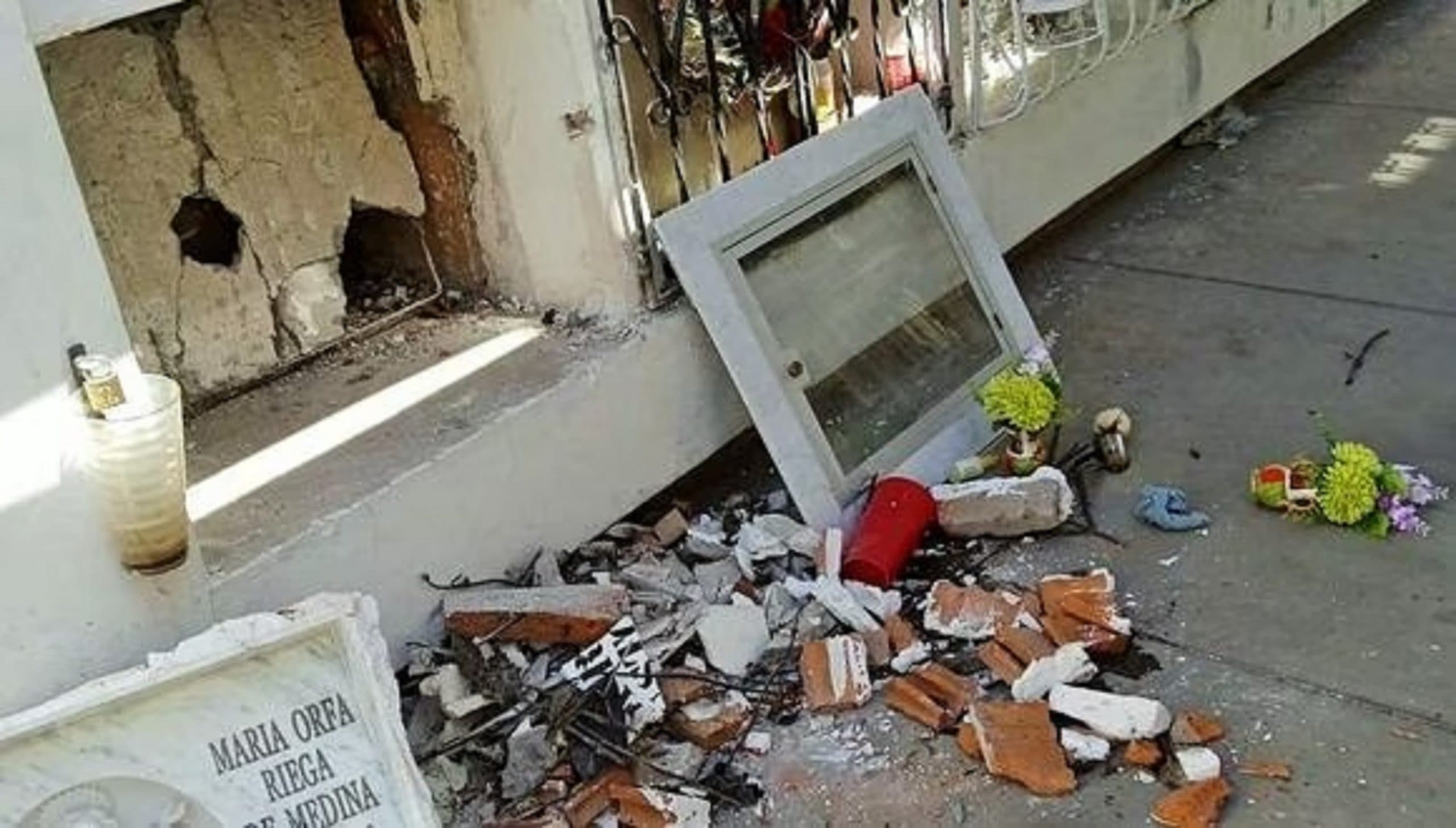 Arequipa: Profanan tumbas del cementerio La Apacheta