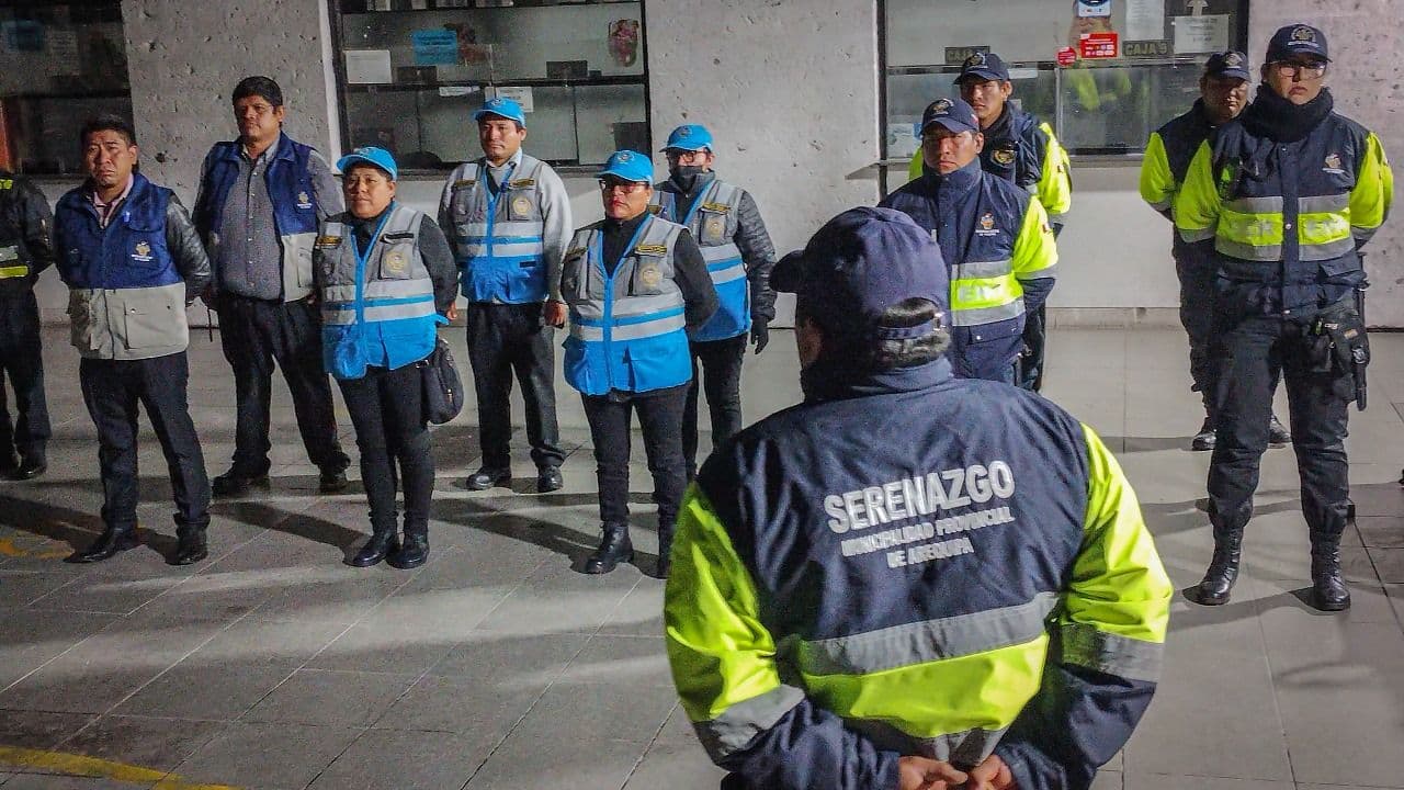 Retiran a comerciantes de vías públicas en el Centro Histórico