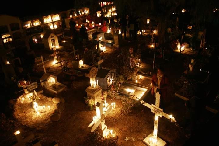Las velaciones: una tradición que conservan los characatos