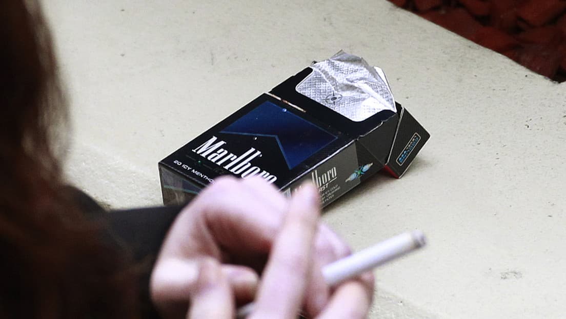 Prohibirán venta de cigarrillos a nacidos después del 2004