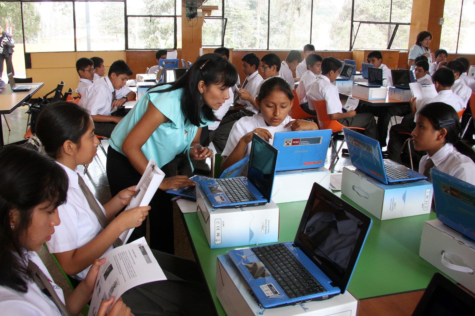 Minedu fija nuevos sueldos para docentes nombrados y contratados en 2026