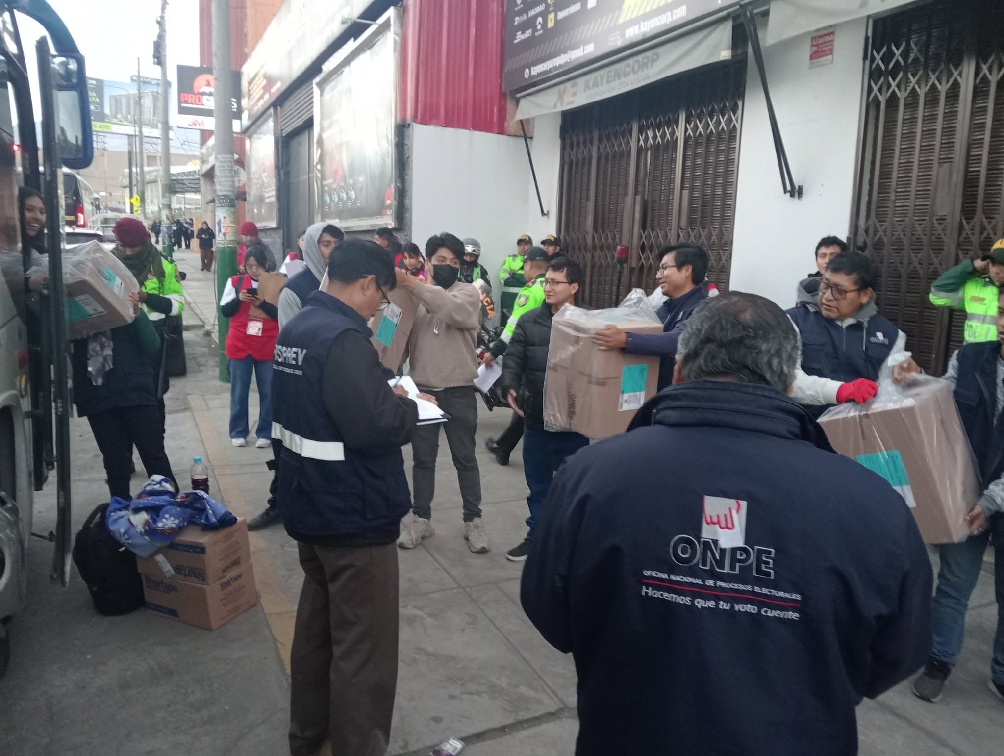Despliegue de material electoral se llevó sin incidencias en Arequipa