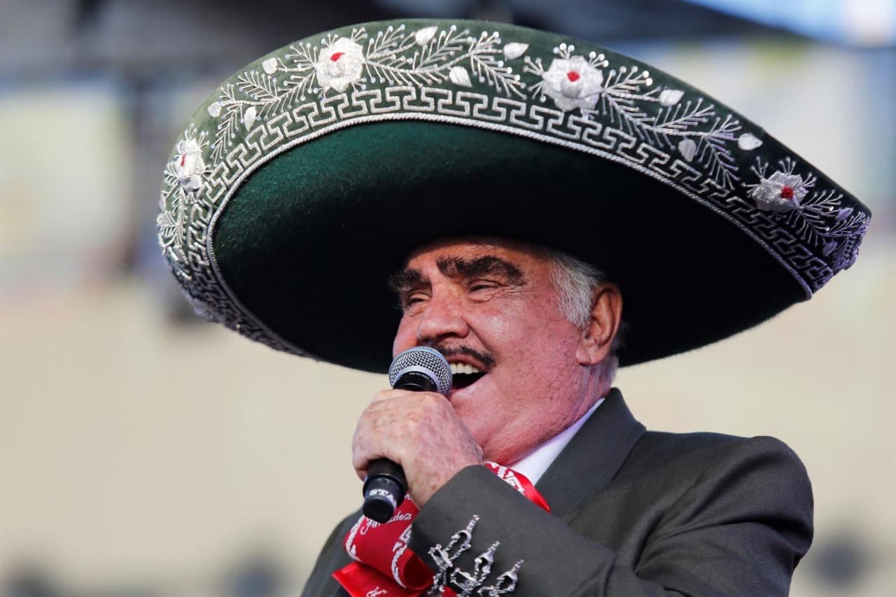 Fallece cantante mexicano Vicente Fernández
