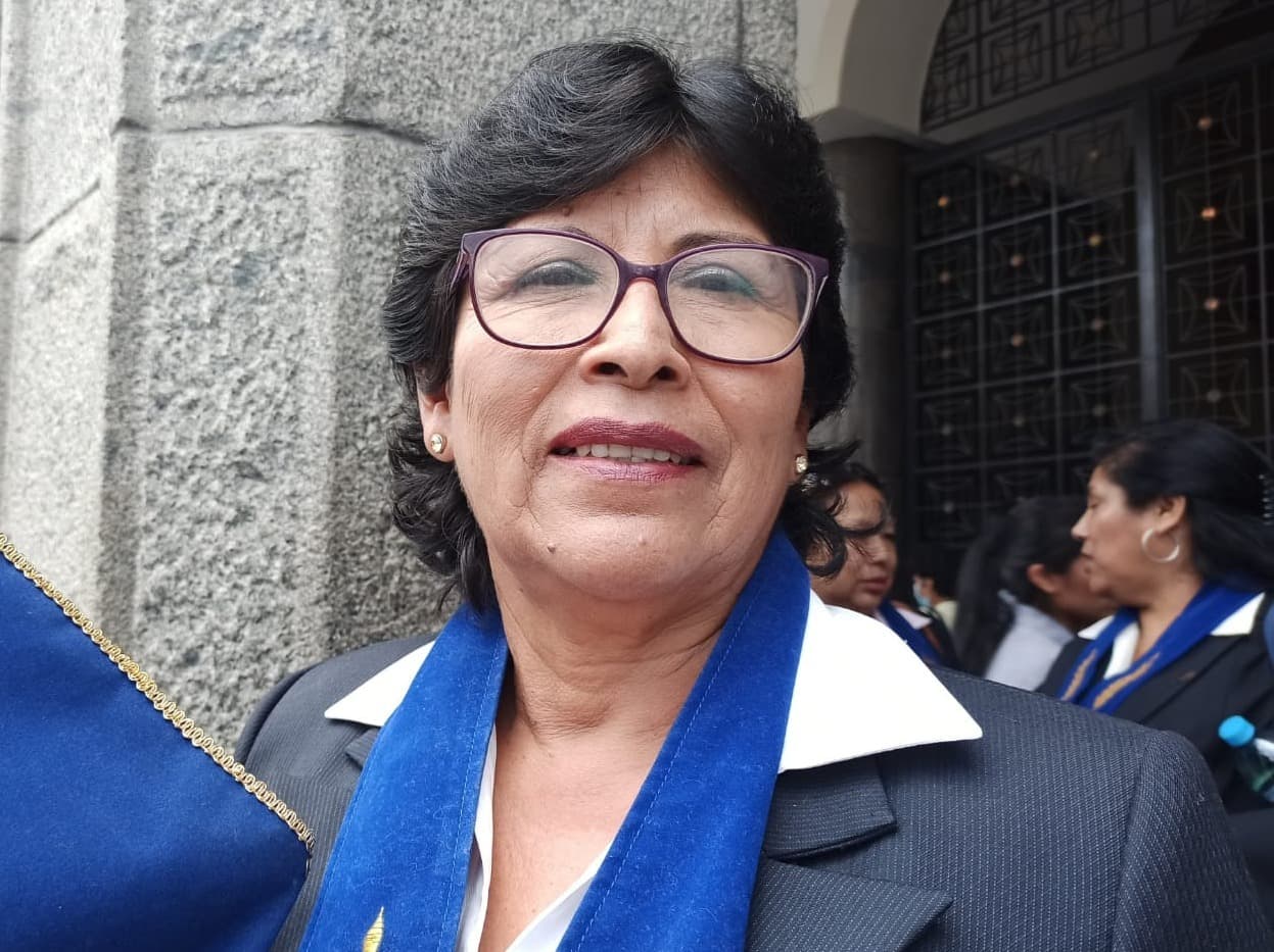 Colegio de Docentes pide salida de gerenta por falta de liderazgo