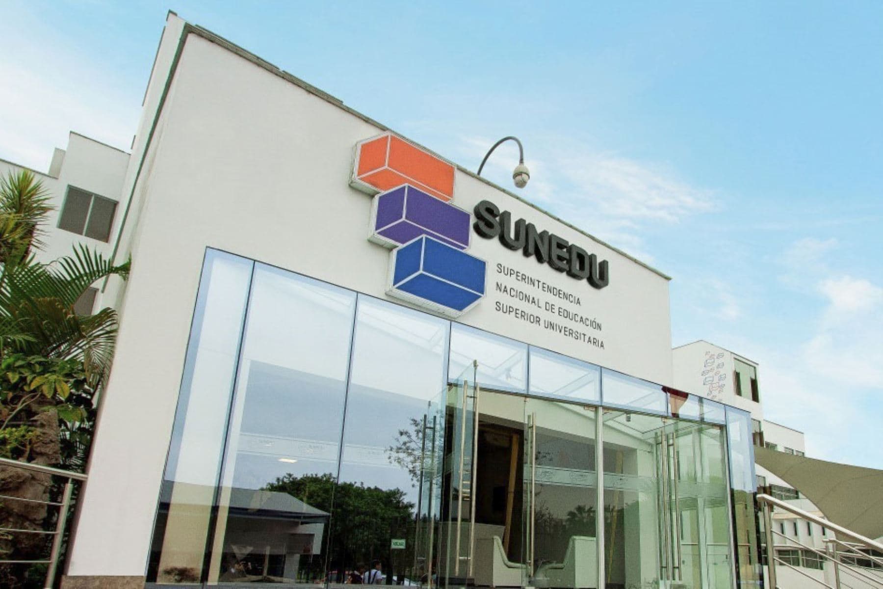 Sunedu prohíbe que clases sean 100 % virtuales este 2024