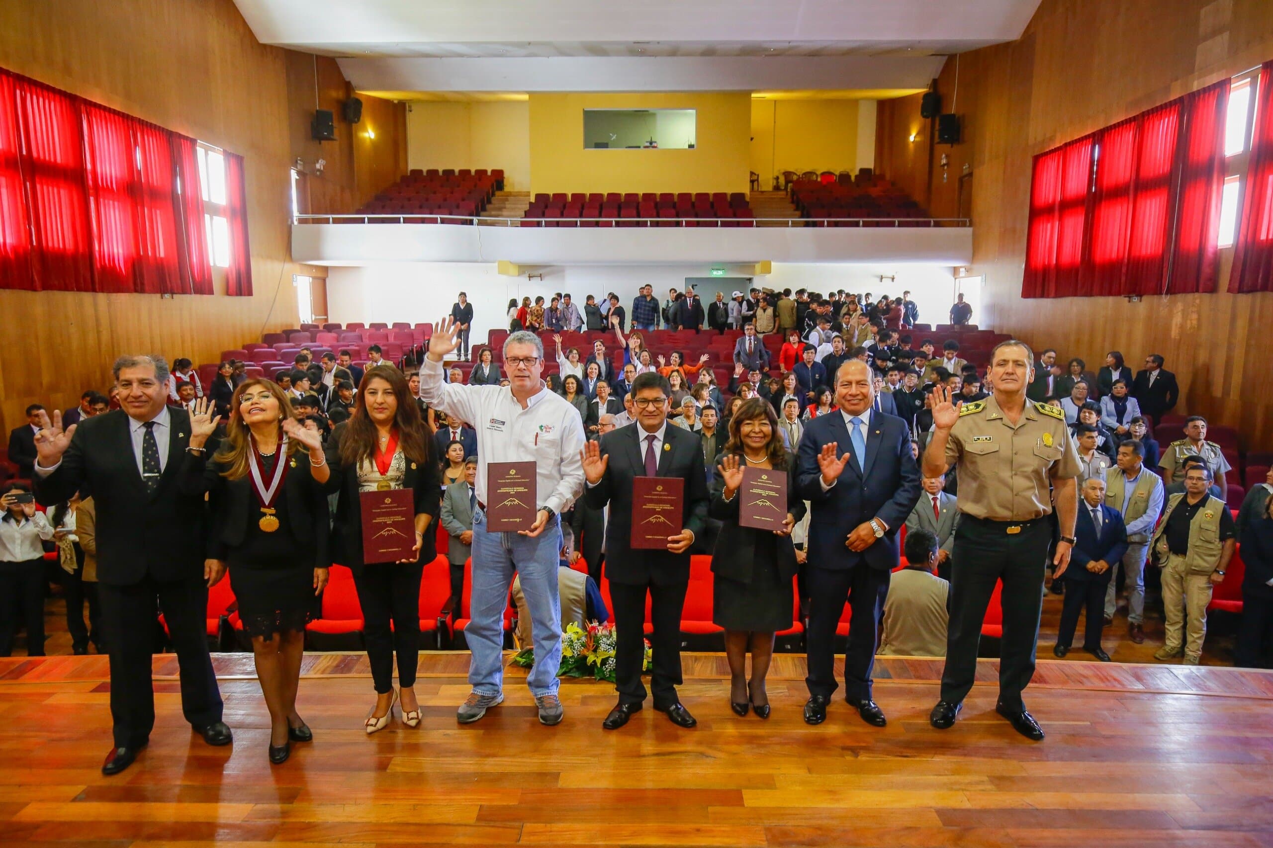 Coordinan habilitar comedores en los colegios de Qali Warma
