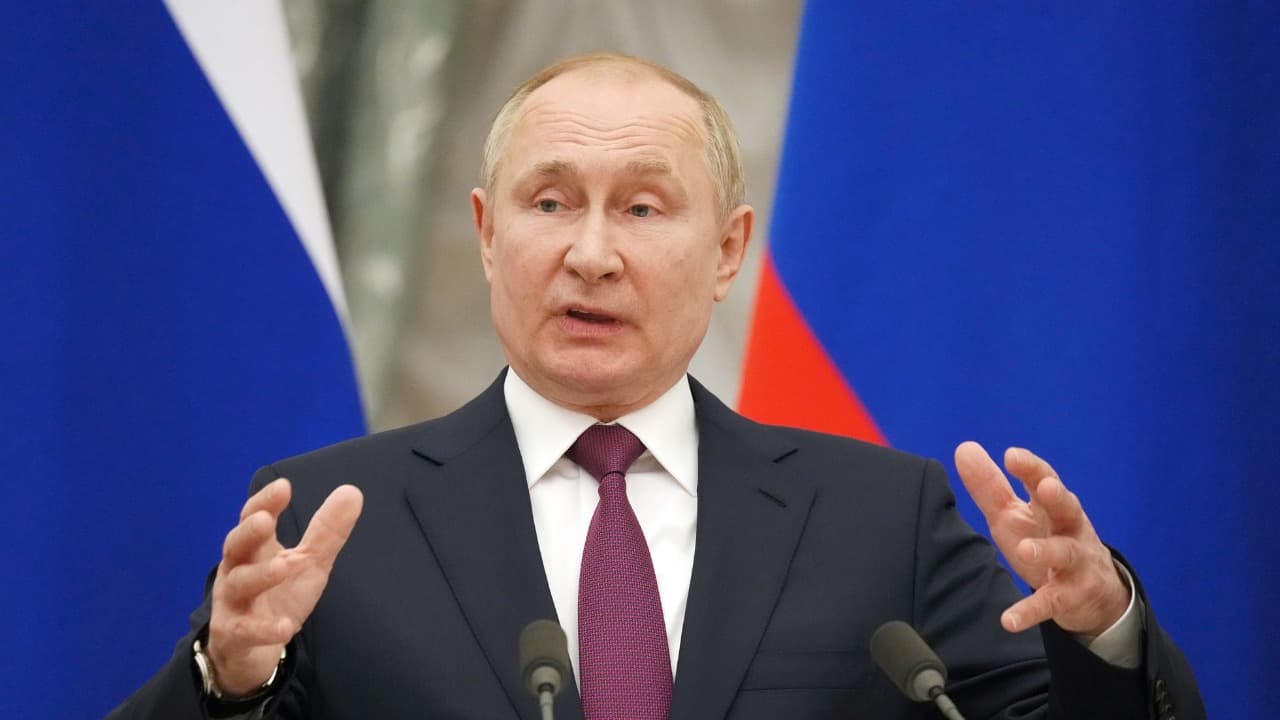 Putin acusa a civiles ucranianos de usar a rehenes rusos