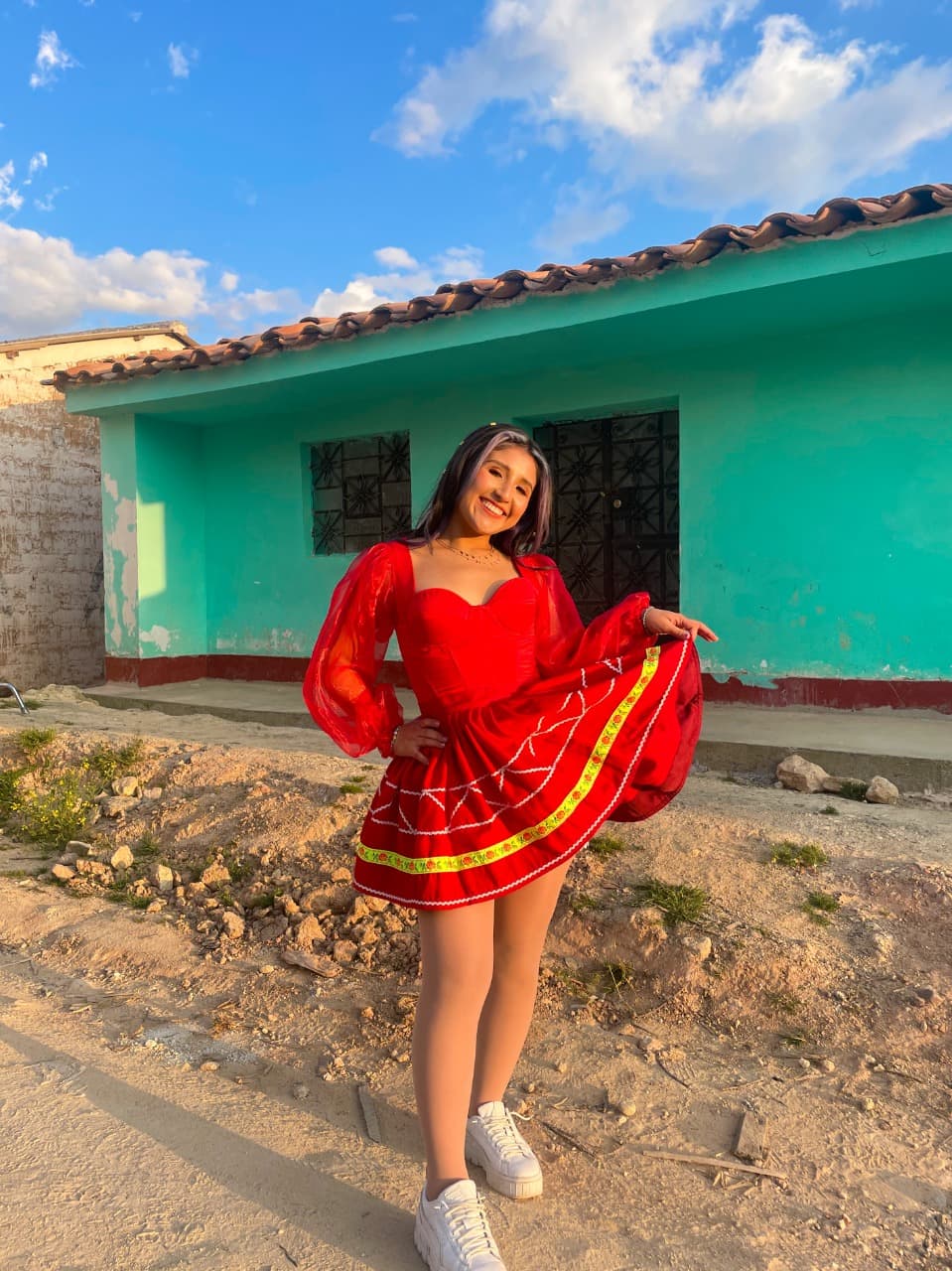 CANTAUTORA PERUANA, MILENA WARTHON: “Rompamos los estereotipos sobre las raíces andinas”