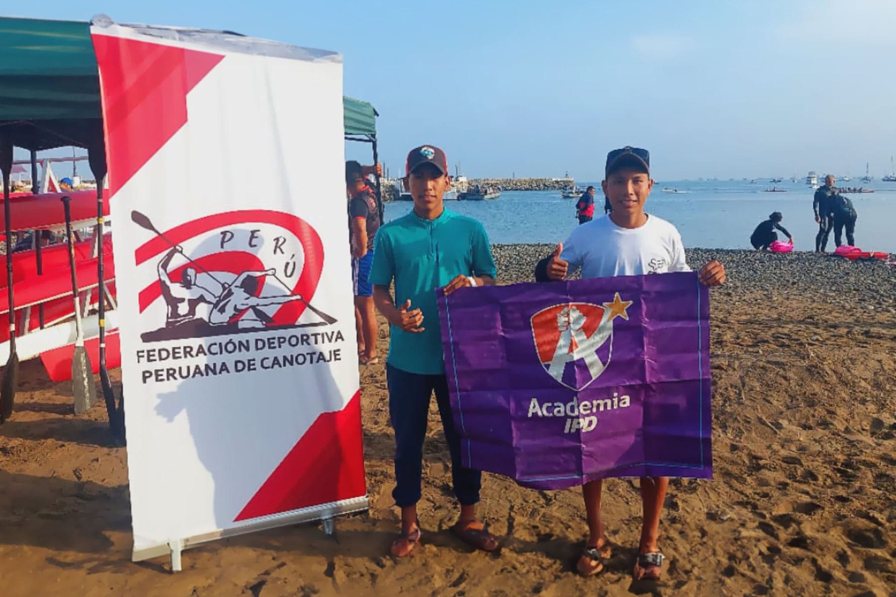 Loretanos ganaron medallas en I Campeonato de Canotaje