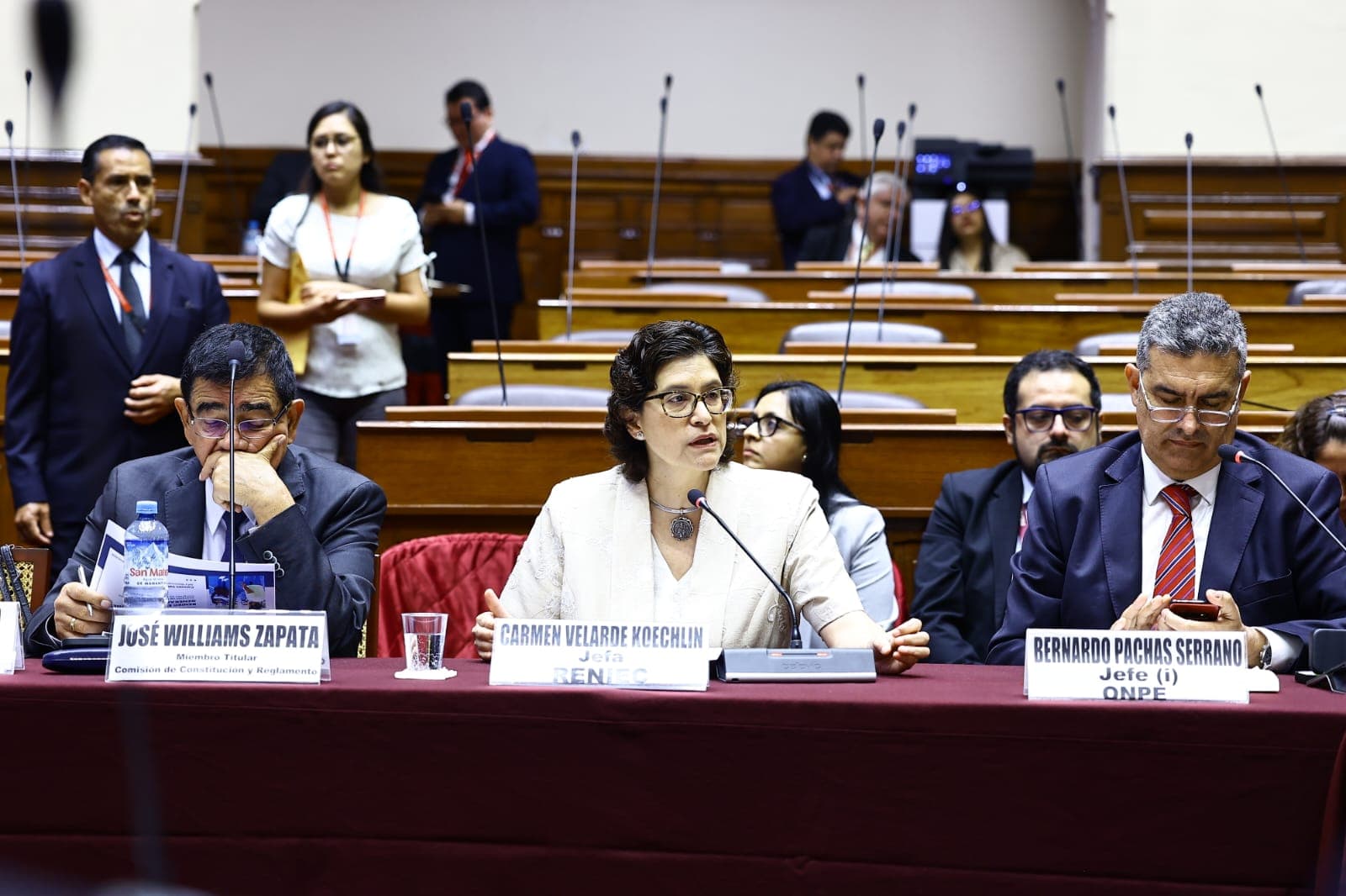 ONPE y Reniec responden ante el Congreso por caos electoral